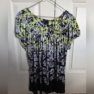 Style & Go Floral Pleated Top in Black and Yellow